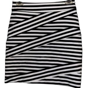 🌹EXPRESS STRETCH MINI SKIRT